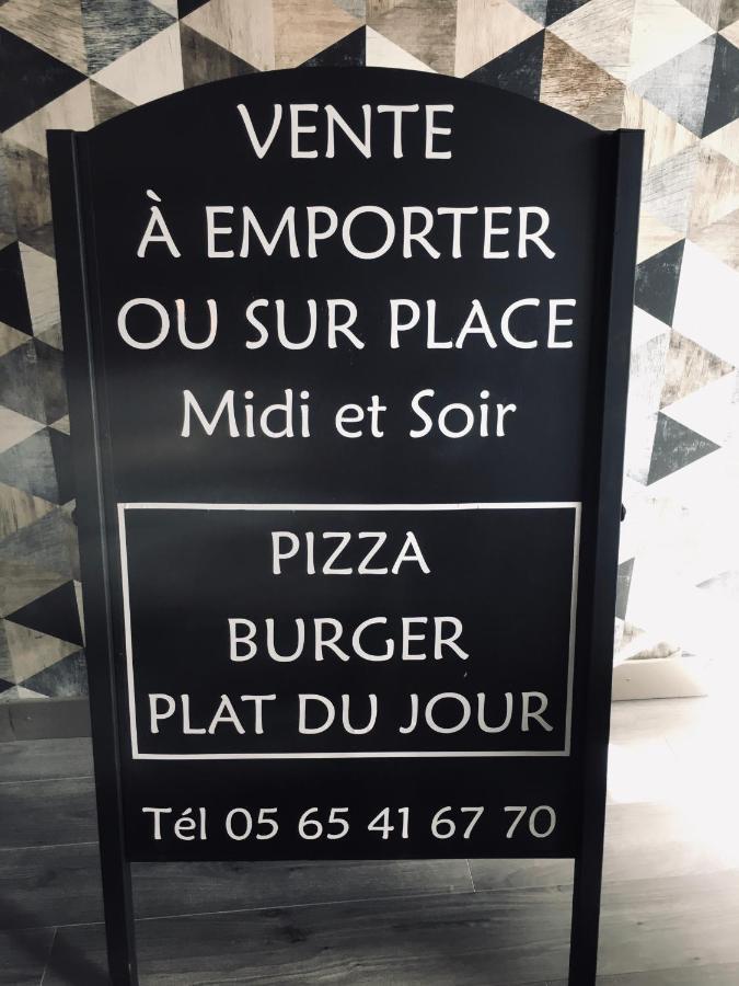 Auberge Du Relais D Auniac Hotel Bar Restaurant Piscine Anglars-Nozac Bagian luar foto