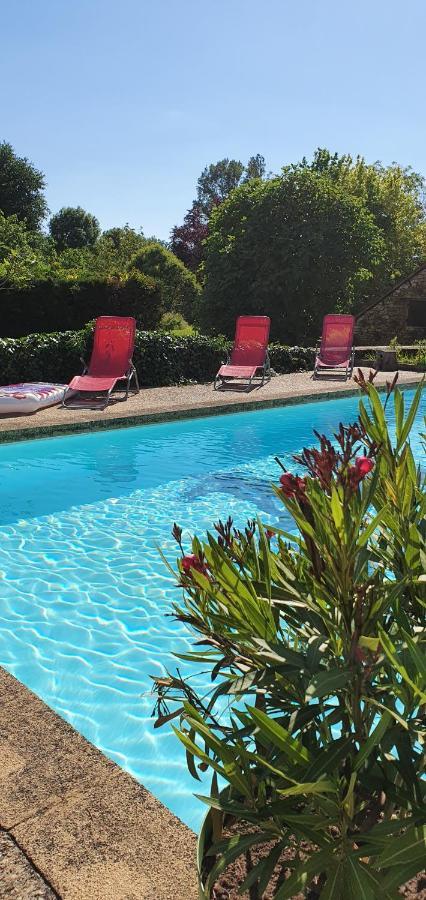 Auberge Du Relais D Auniac Hotel Bar Restaurant Piscine Anglars-Nozac Bagian luar foto