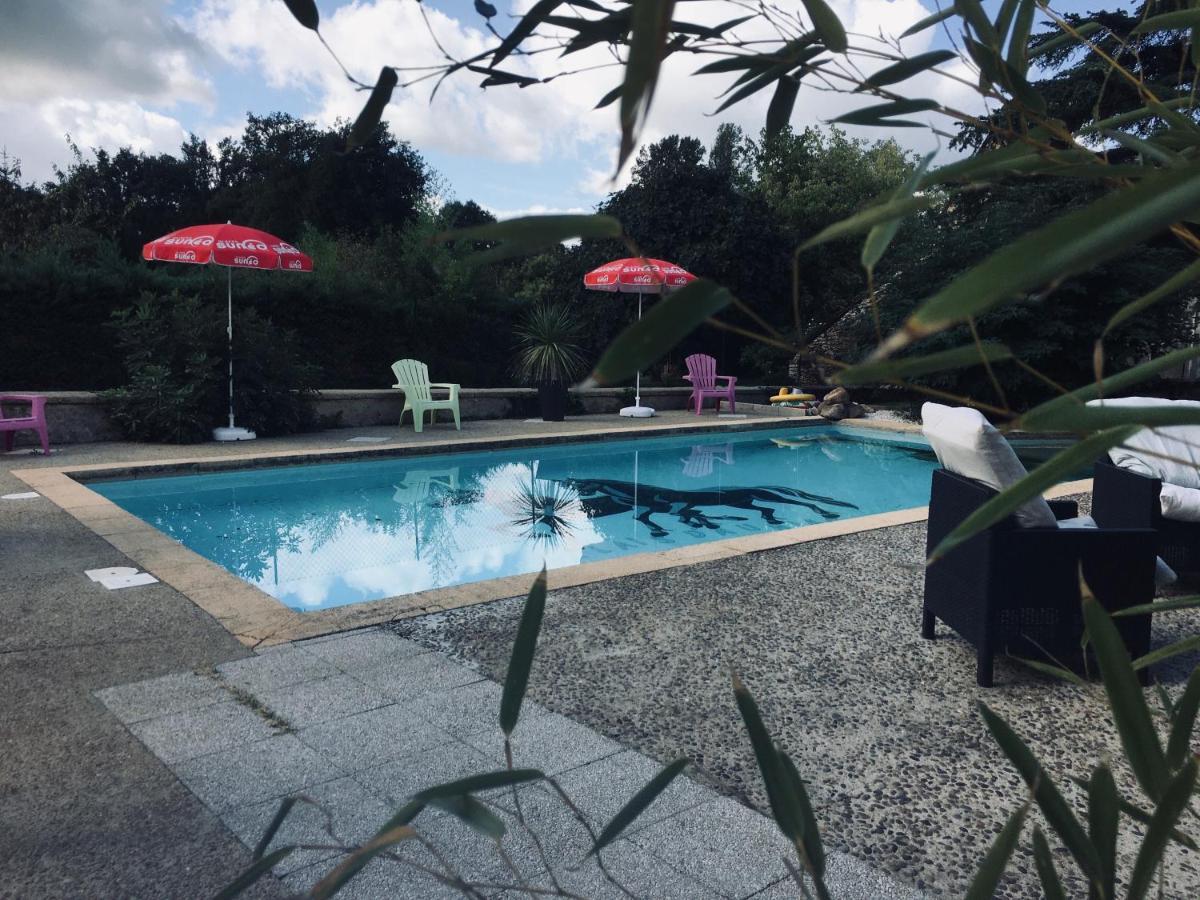 Auberge Du Relais D Auniac Hotel Bar Restaurant Piscine Anglars-Nozac Bagian luar foto
